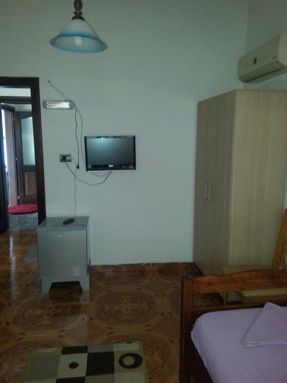 Hotel Ambasador Bahçallëk Oda fotoğraf