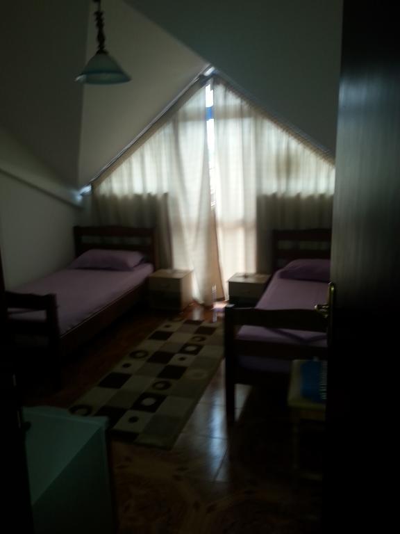 Hotel Ambasador Bahçallëk Dış mekan fotoğraf